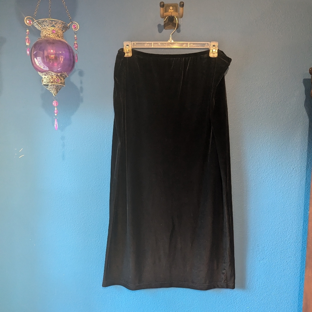 Vintage Black Velvet Back Slit Skirt